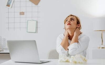 Chair massage helps tired “office muscles!”